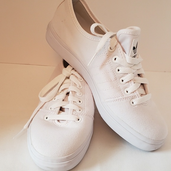 adidas women's canvas sneakers
